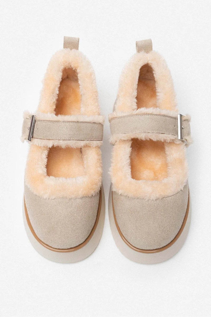 Irene_Cozy_Buckle_Flats_in beige